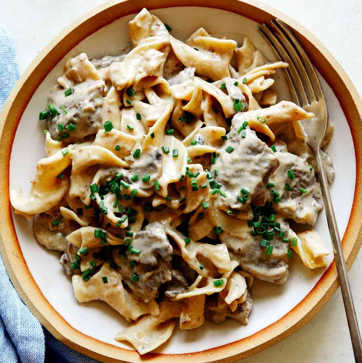 HOMEMADE BEEF STROGANOFF - Yummy treats